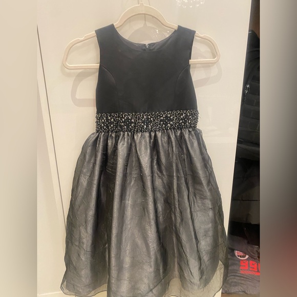 Girls formal dress good condition - Picture 1 of 7